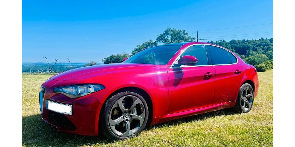 Alfa Romeo Giulia 128.713 km 15.695 &euro; Reutlingen 72766