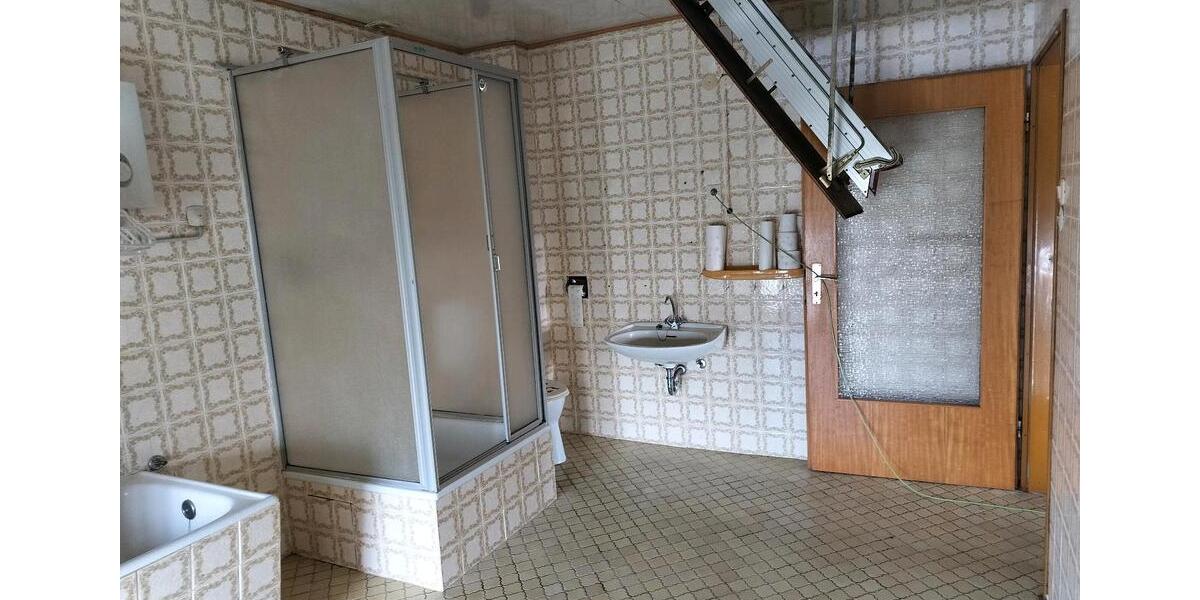 Einfamilienhaus Zemmer - 7 Zimmer, 180 m&sup2;, 150.000&euro; | Angebot:26338352