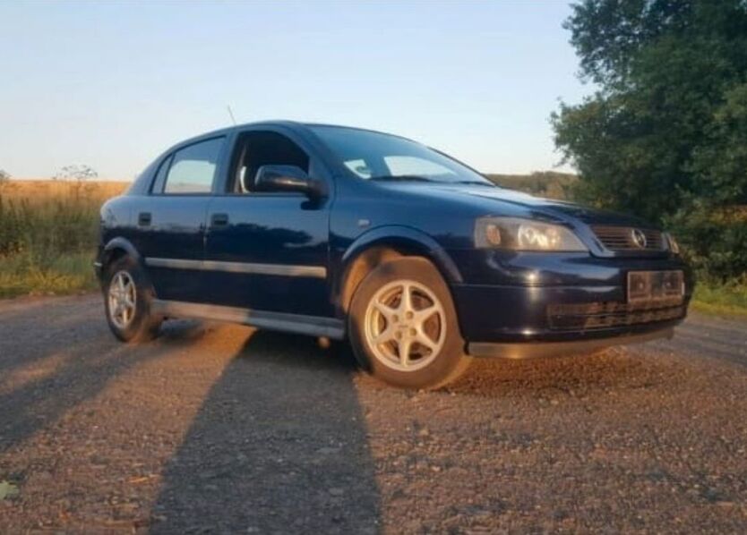 Opel Astra 298.533 km 999 € Naumburg 06628