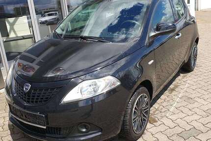 Lancia Ypsilon 23.766 km 11.950 &euro; Lamerdingen 86862