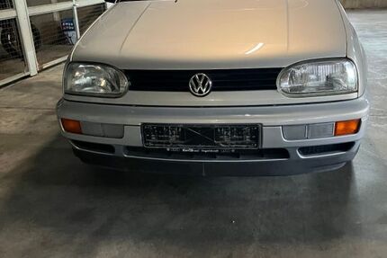 VW Golf 94.000 km 3.100 &euro; Neubiberg 85579