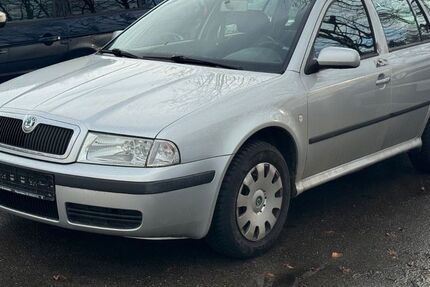 Skoda Octavia 200.000 km 1.790 &euro; Tübingen 72072