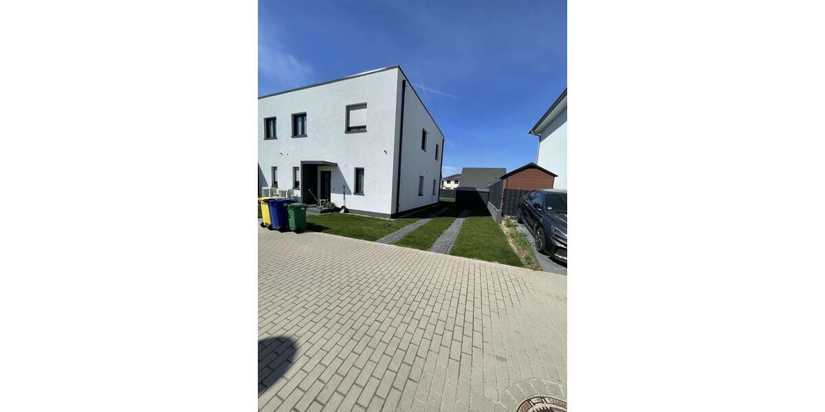 Einfamilienhaus Ludwigsfelde - 4 Zimmer, 130 m&sup2;, 2.200&euro; | Angebot:26423043