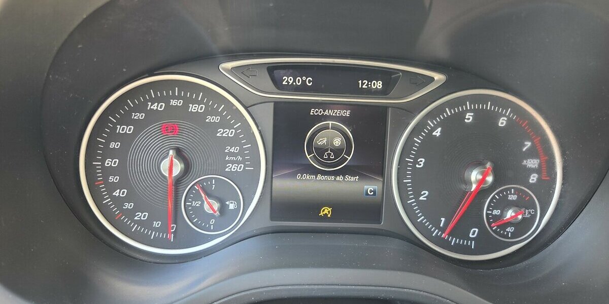 Mercedes-Benz B 200 BlueEfficiency AMG Line Navi/LED 101.724 km 10.500 &euro; Wilsdruff 01723