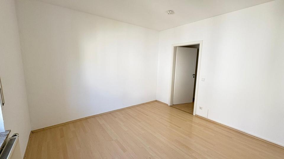 Etagenwohnung Aßlar - 3 Zimmer, 69 m&sup2;, 650&euro; | Angebot:26396956