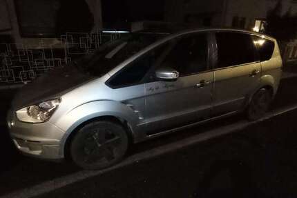 Ford S-Max 212.340 km 3.700 &euro; Griesheim (Frankfurt am Main) 65933