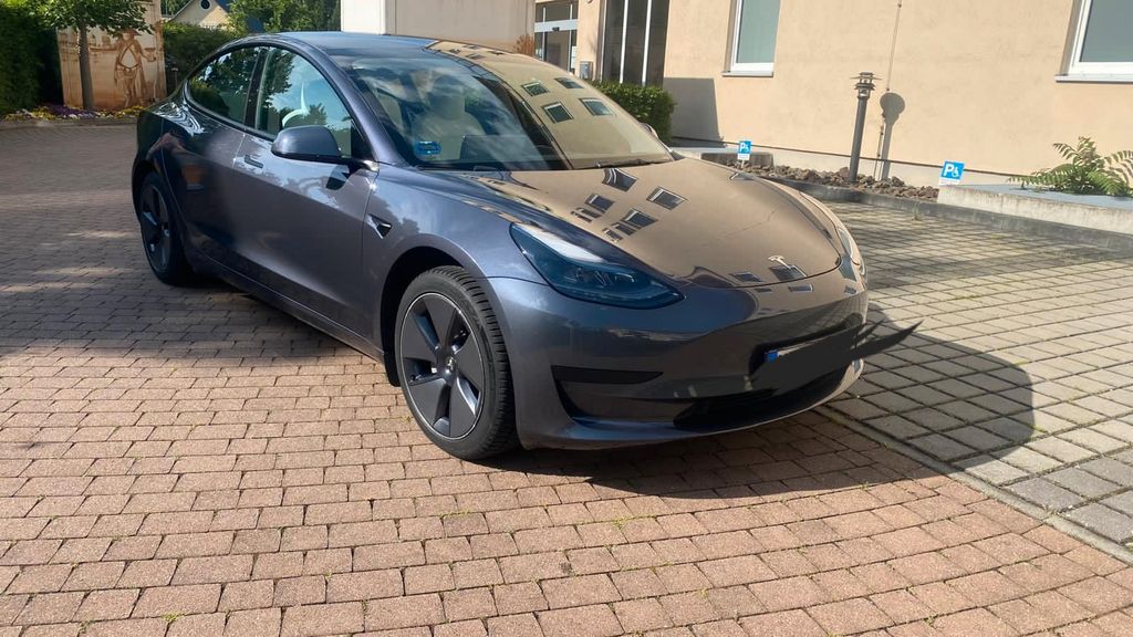 Tesla Model 3 36.750 km 29.500 &euro; Coswig 01640