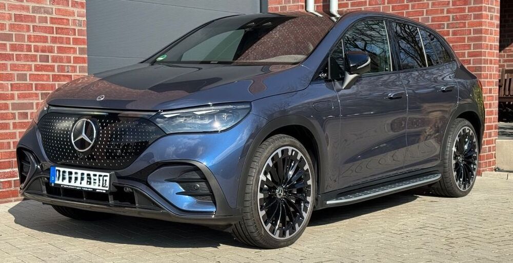 EQE SUV