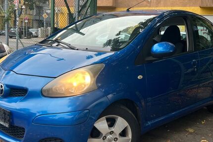 Toyota Aygo (X) 110.000 km 2.999 &euro; BERLIN 13409