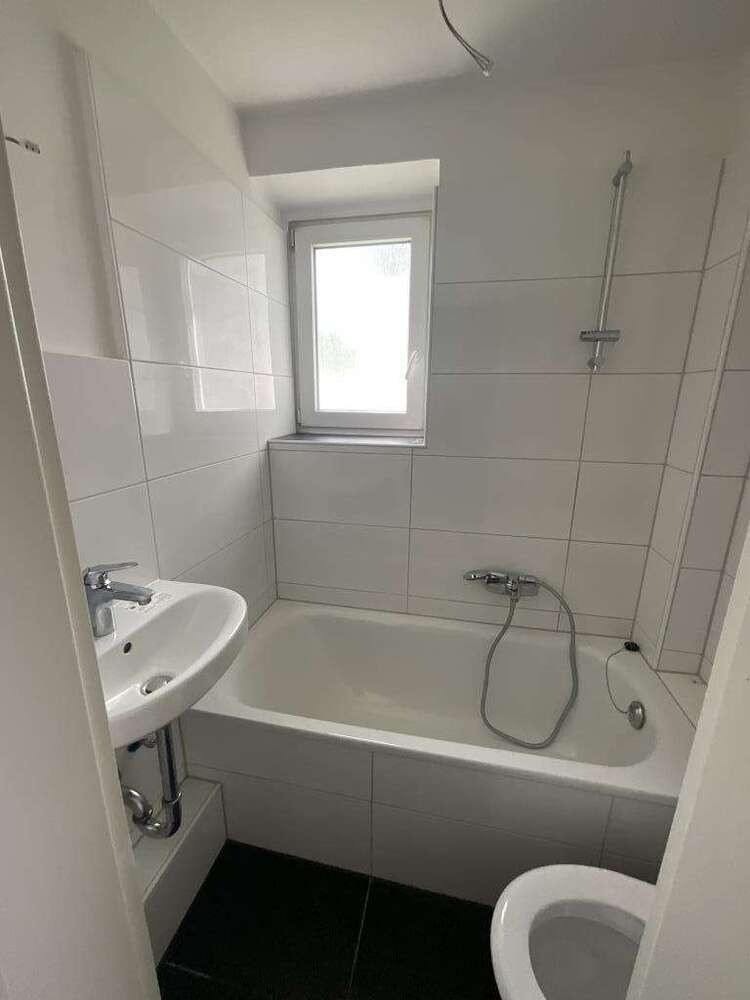 Wohnung zum Mieten in Iserlohn 275 € 30.37 m²