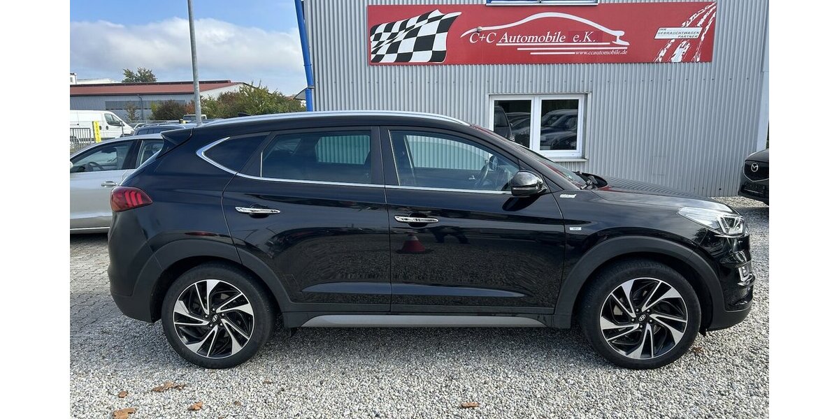 Hyundai Tucson 2.0 CRDi Automatik 4WD Premium Navi AHK 191.900 km 15.500 &euro; Altdorf 84032