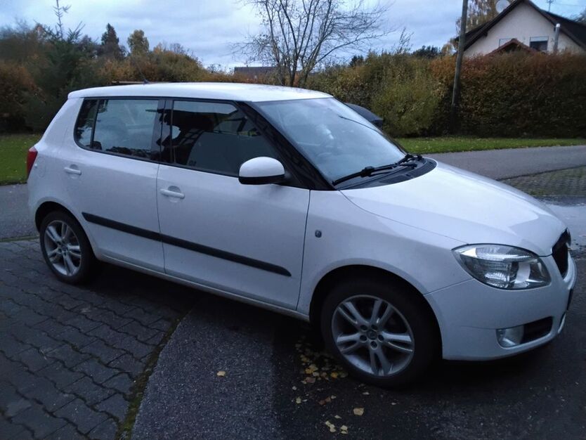 Skoda Fabia 98.000 km 5.490 € Deggenhausertal 88693