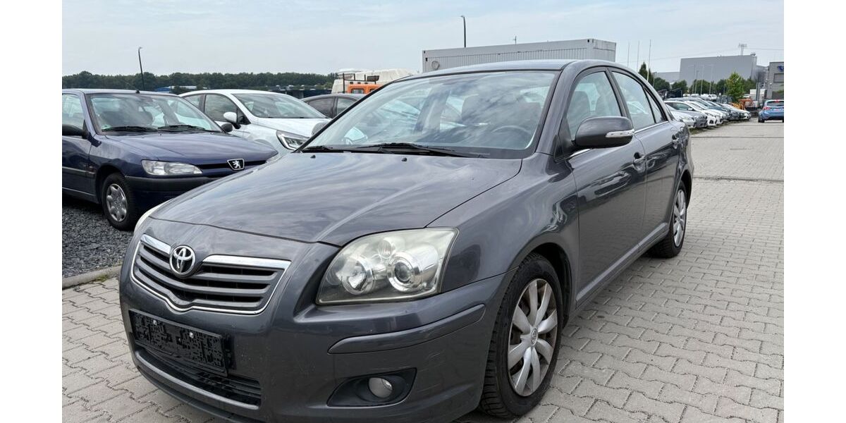 Toyota Avensis 126.050 km 3.500 &euro; Wildau 15745