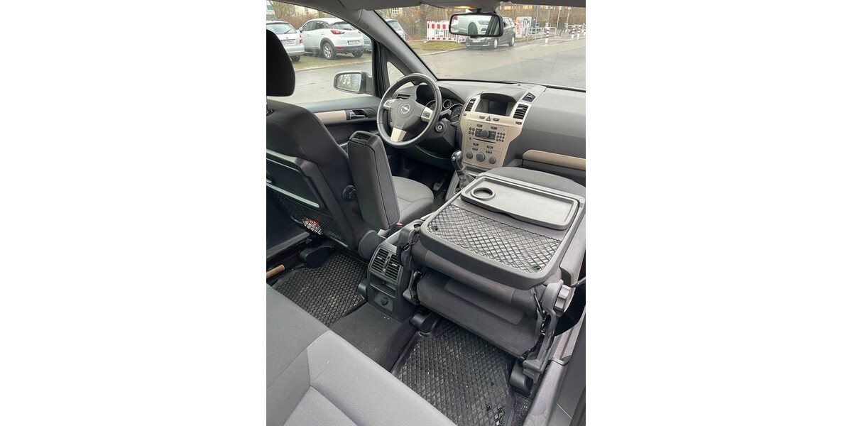 Opel Zafira B 111.811 km 4.700 &euro; Berlin 10178