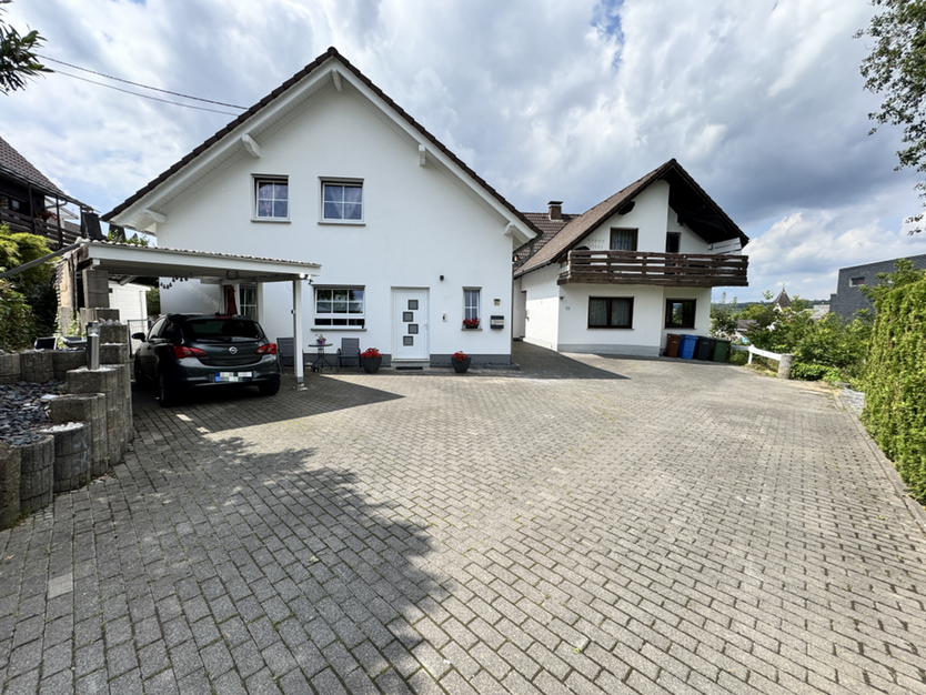 Haus zum Kaufen in Großmaischeid 399.000 € 314 m²