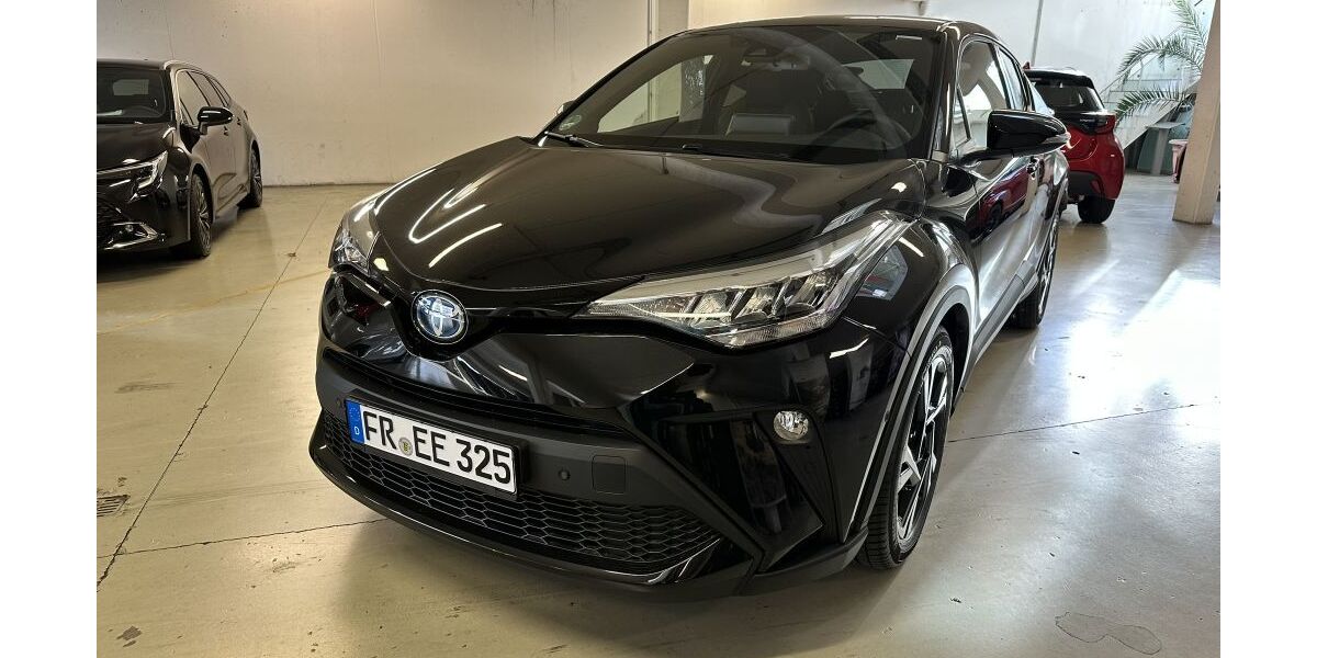 Toyota C-HR 16.000 km 25.990 &euro; Freiburg 79111