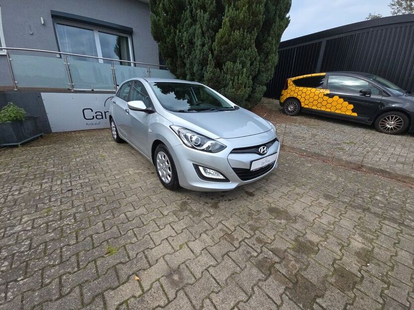 i30