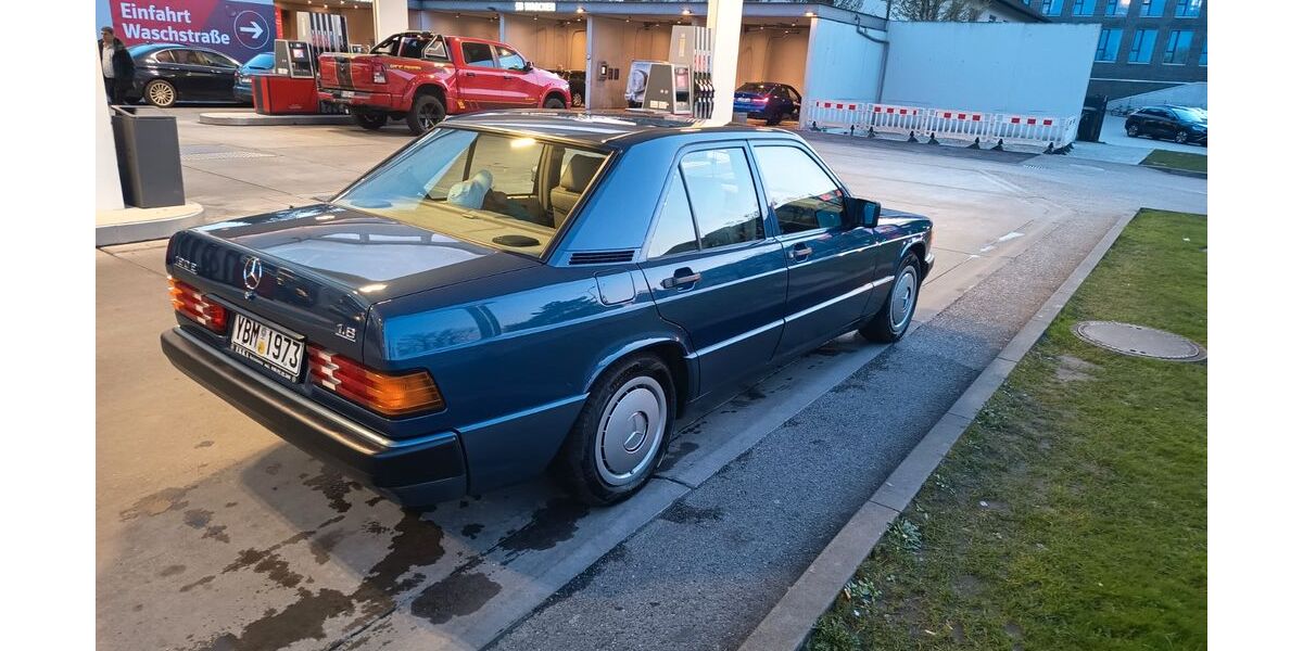 Mercedes-Benz 190 59.250 km 17.000 &euro; munchen 81927