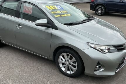 Toyota Auris 126.800 km 8.450 &euro; Dortmund 44267