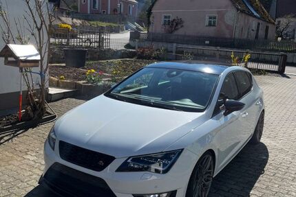 Seat Leon 108.840 km 14.700 &euro; Freystadt 92342