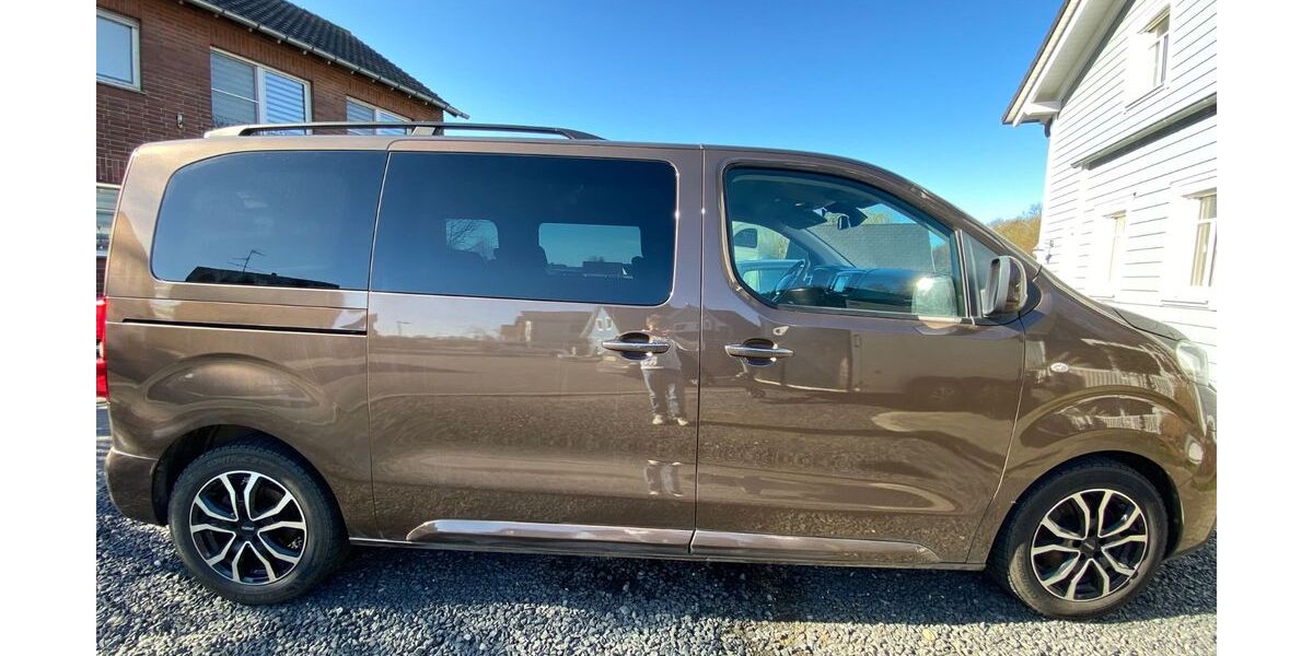 Peugeot Traveller 98.000 km 22.950 &euro; Bedburg 50181