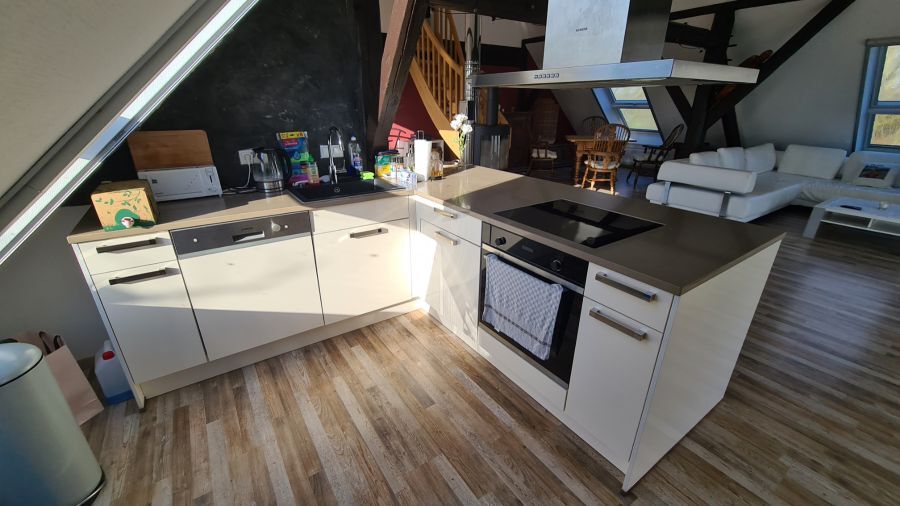 Provisionsfrei* Resthof 19000 qm Land 3 ETW 4 Ställe 1 Ha Wiese Pool Sauna Toplage 8 zimmer