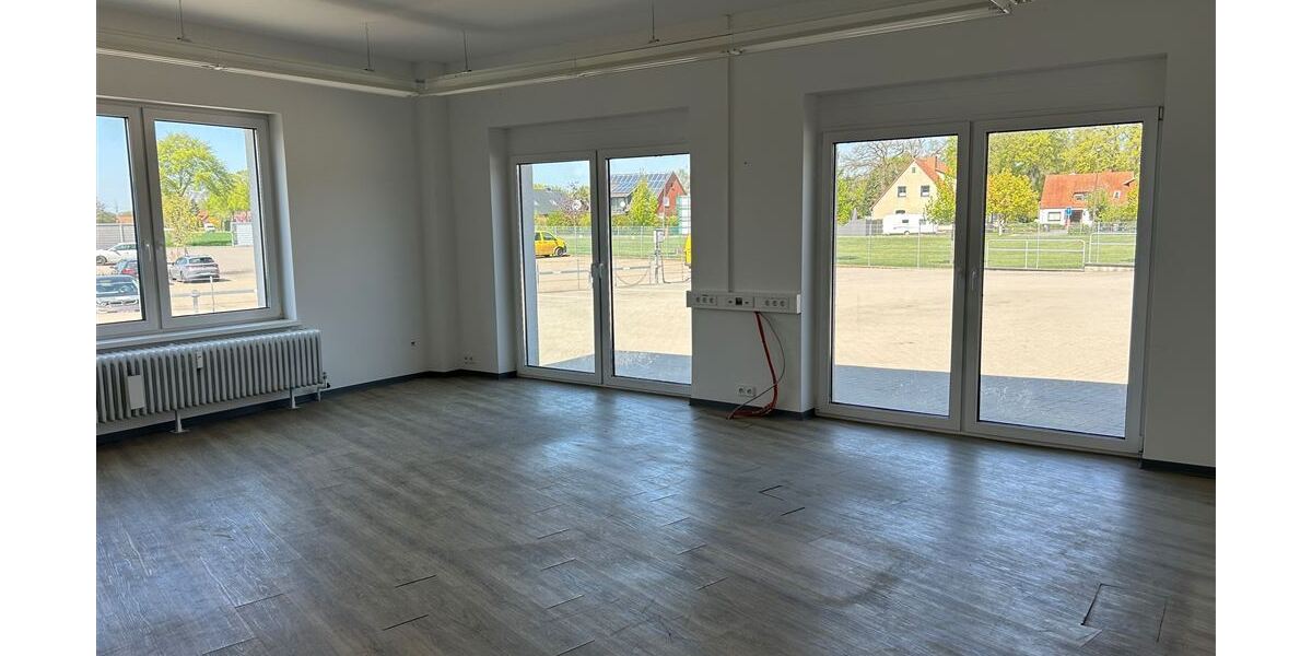 Interessante Lagerhalle mit Laderampen u. Bürofläche - Gewerbeobjekt Steyerberg | Angebot:27021691