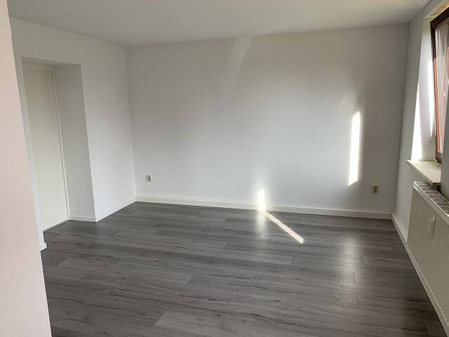 Überschaubar, vermietet und auch für Eigennutzer in ruhiger Lage - Mehrfamilienhaus, Wohnhaus Reinsdorf Vielau | Angebot:24042361