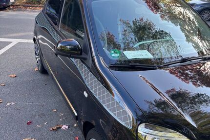 Renault Twingo 61.800 km 9.400 € Frankfurt 60385