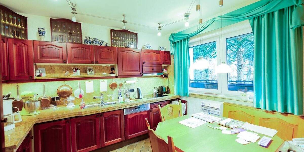 Reihenendhaus der Extraklasse - mit Sauna, Kamin & großzügigem Garten 7 zimmer