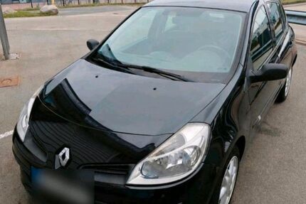 Renault Clio 172.166 km 2.100 &euro; Stade 21682