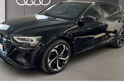 Audi Q8 e-tron 61.645 km 42.650 &euro; Frankfurt am Main 60314