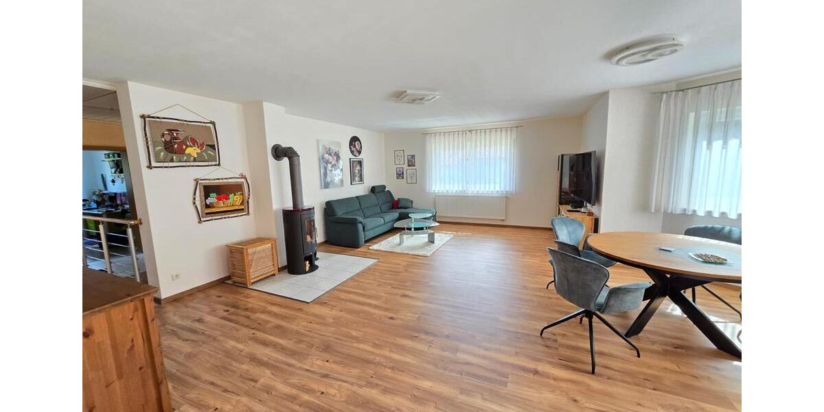 Einfamilienhaus Albisheim (Pfrimm) - 7 Zimmer, 200 m&sup2;, 498.000&euro; | Angebot:27158200