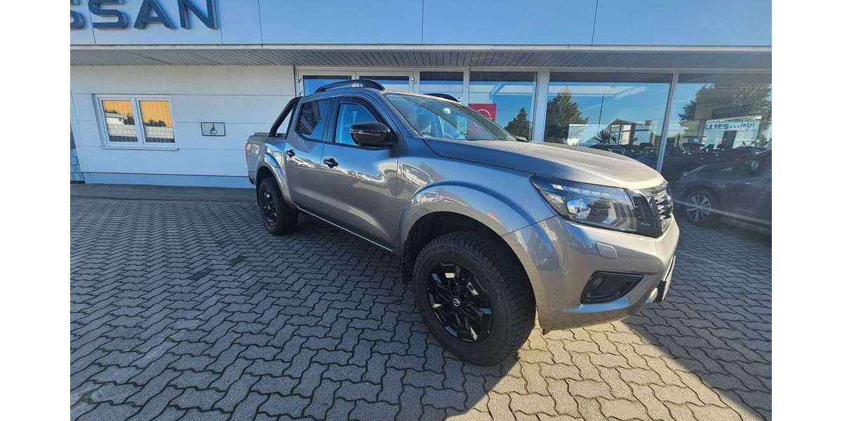 Nissan Navara 45.143 km 33.999 &euro; Waren 17192