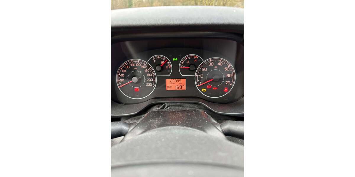 Fiat Punto 26.000 km 4.750 &euro; Billigheim 74842