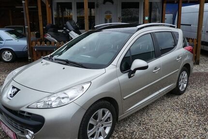 Peugeot 207 145.800 km 2.300 € Dresden 01219