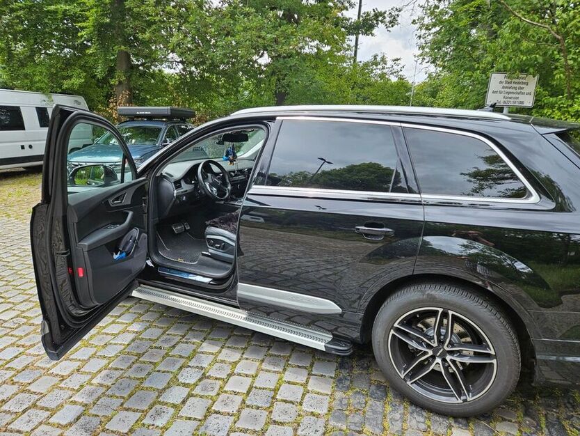 Q7