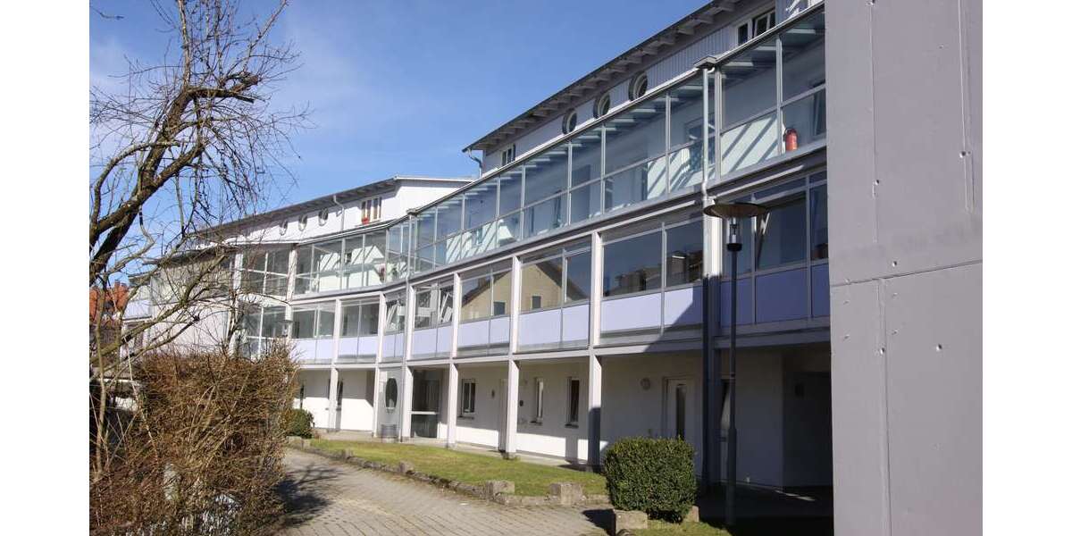 Etagenwohnung Lindenberg - 3 Zimmer, 83 m&sup2;, 444&euro; | Angebot:26318733