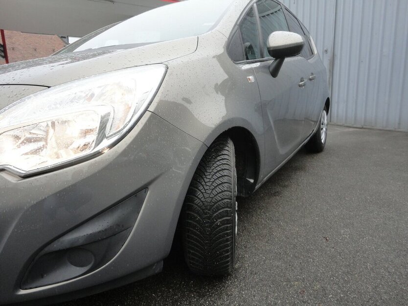 Opel Meriva Edition Autom Klima SHZ Allwetter Euro6 89.000 km 8.499 € Neuss 41462