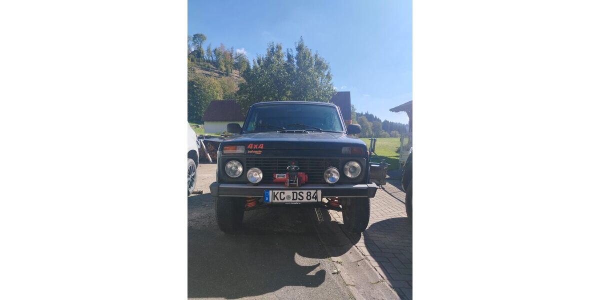 Lada Taiga 71.189 km 5.500 &euro; Wallenfels 96346