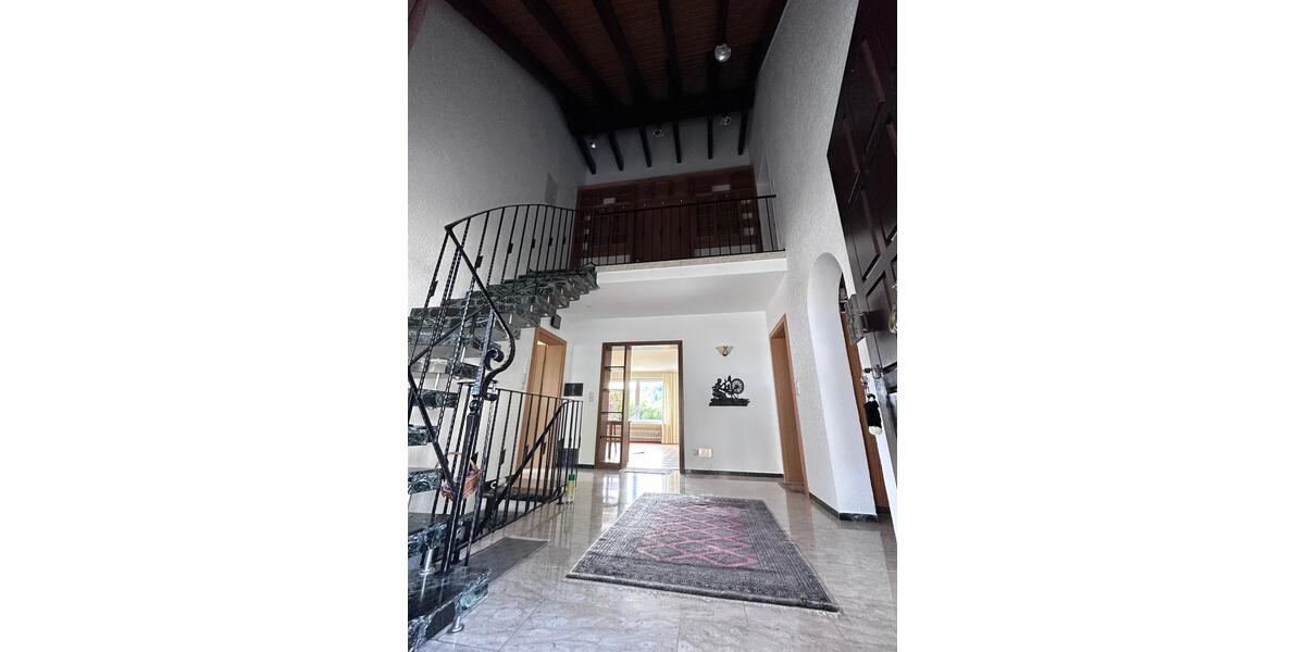 Villa Bad Driburg - 12 Zimmer, 430 m&sup2;, 698.000&euro; | Angebot:22989078