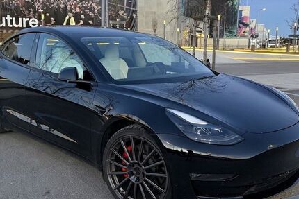 Tesla Model 3 86.000 km 28.400 &euro; Berlin 10369