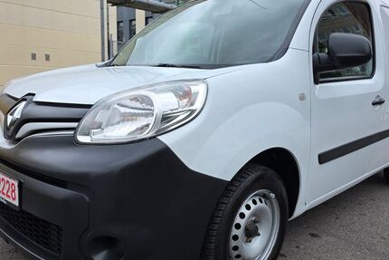 Renault Kangoo 153.151 km 5.990 &euro; Berlin 13055