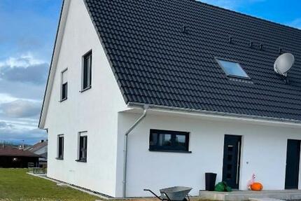 Alles dabei, Sonne, Garage,Garten,Küche und Haus 122m2 4 zimmer