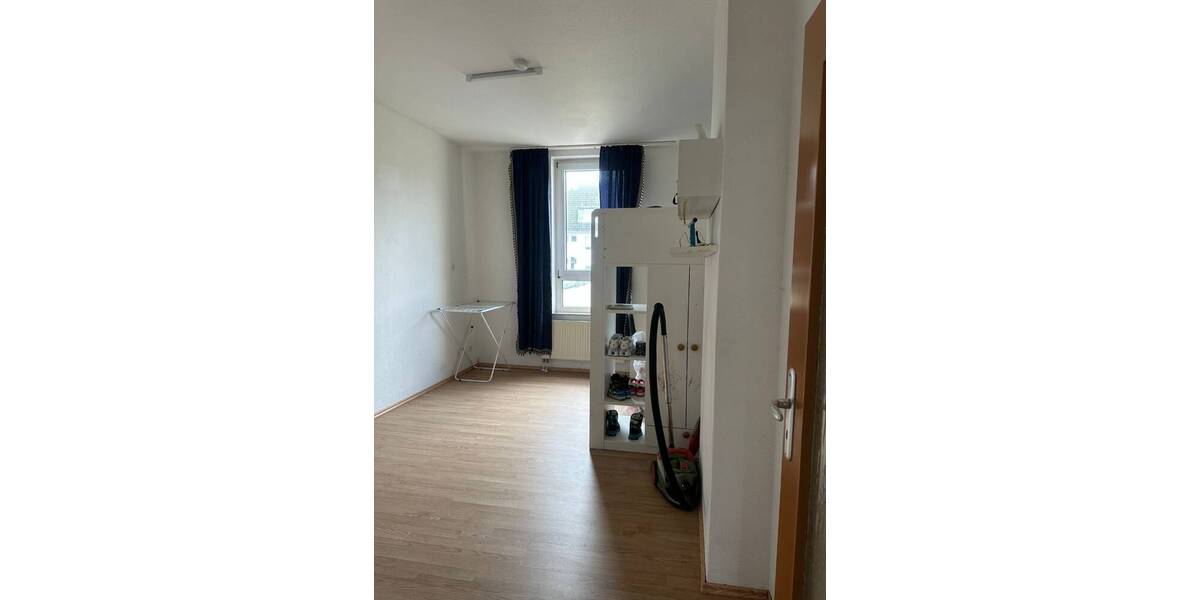 Zimmer Wilhelmshaven Innenstadt - 5 Zimmer, 120 m&sup2;, 700&euro; | Angebot:25696213