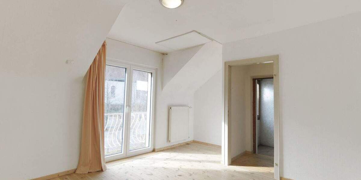 Mehrfamilienhaus, Wohnhaus Bad Dürkheim - 8 Zimmer, 244 m&sup2;, 299.000&euro; | Angebot:25687078