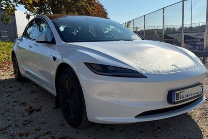 Tesla Model 3 2.200 km 45.900 € Altdorf 90518