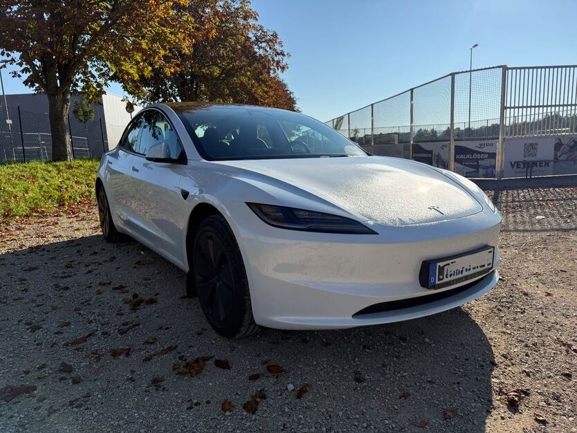 Tesla Model 3 2.200 km 45.900 € Altdorf 90518