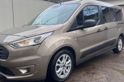 Ford Tourneo Connect 128.642 km 9.300 &euro; Duisburg 47169