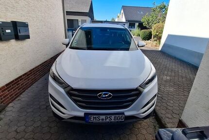 Hyundai TUCSON 99.000 km 13.300 &euro; VALLENDAR 56179